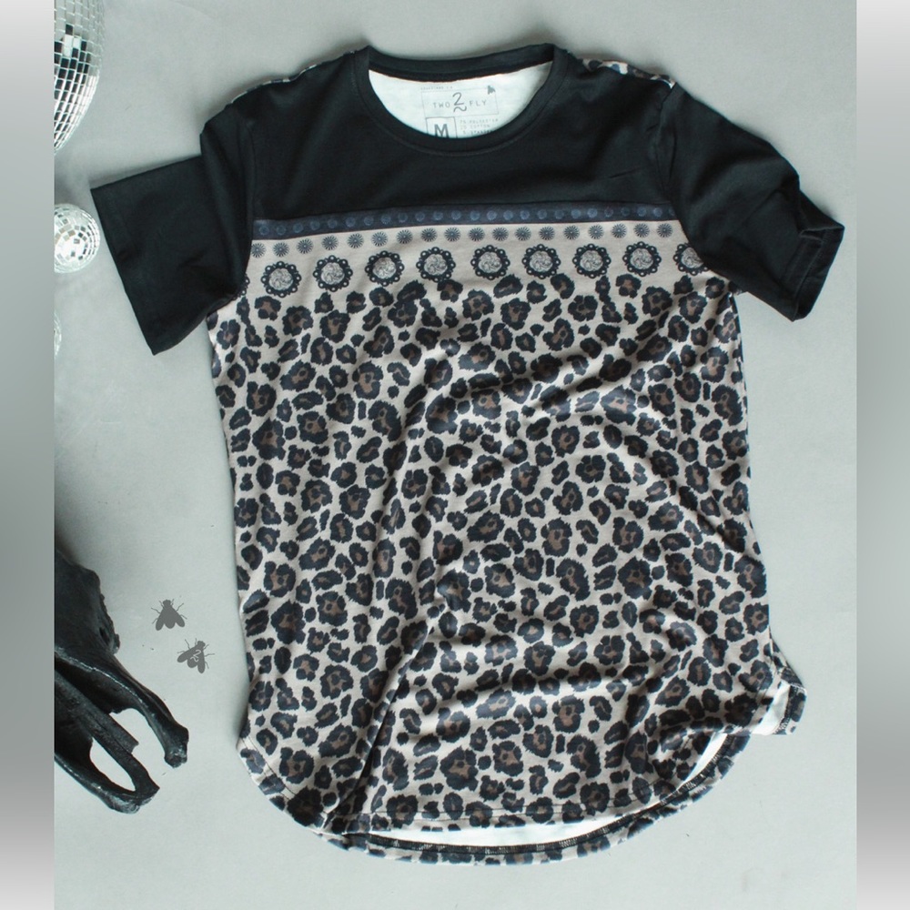 NWT! “West and Wild” Leopard Print Top/ Blouse! 💕🤩